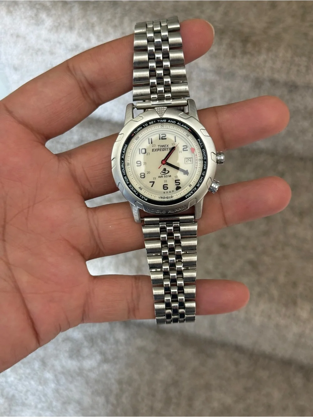 Timex Mens Silver Watch with Cream Dial and Red Second Hand  jubilee bracelet